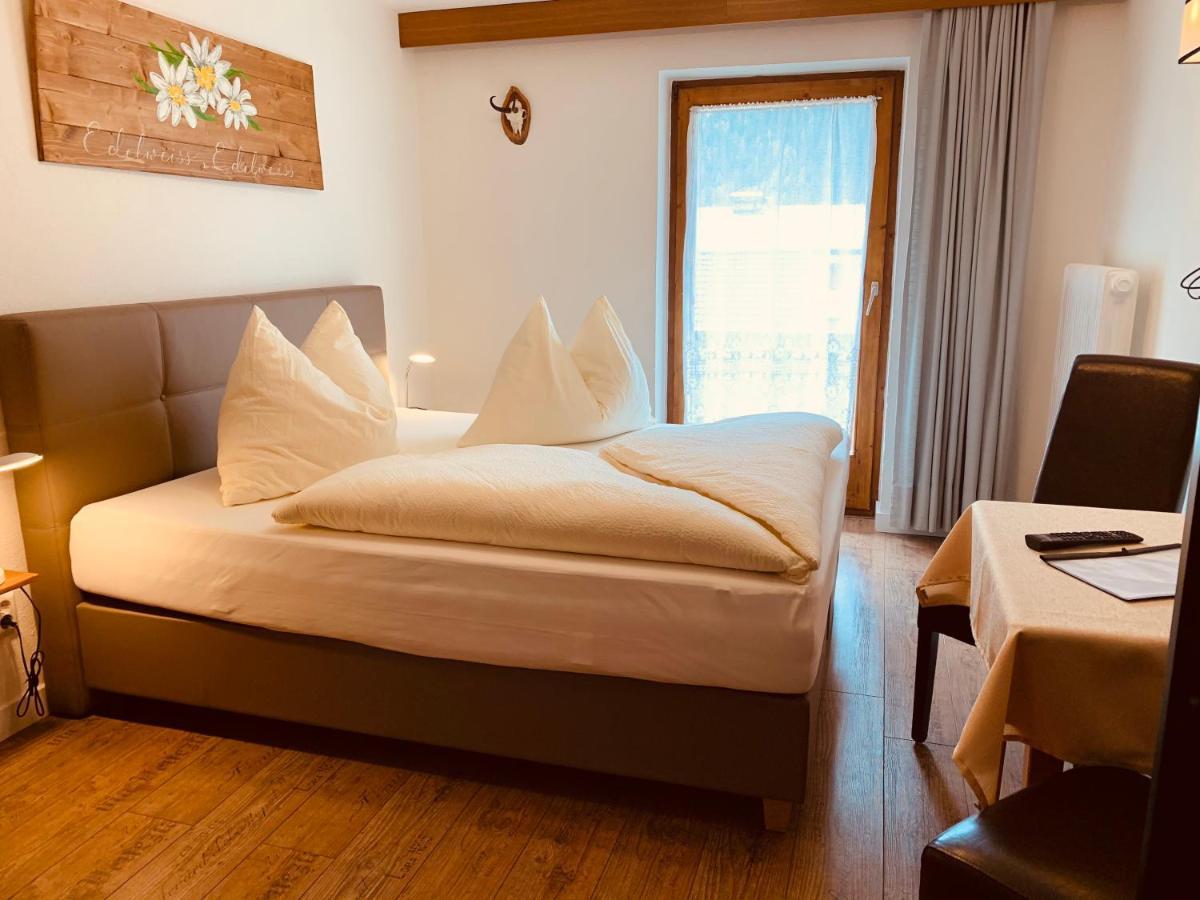 Pension Jagerhof - Sommercard Inkl - 5 Min Zum Hochzeiger Йерценс Экстерьер фото