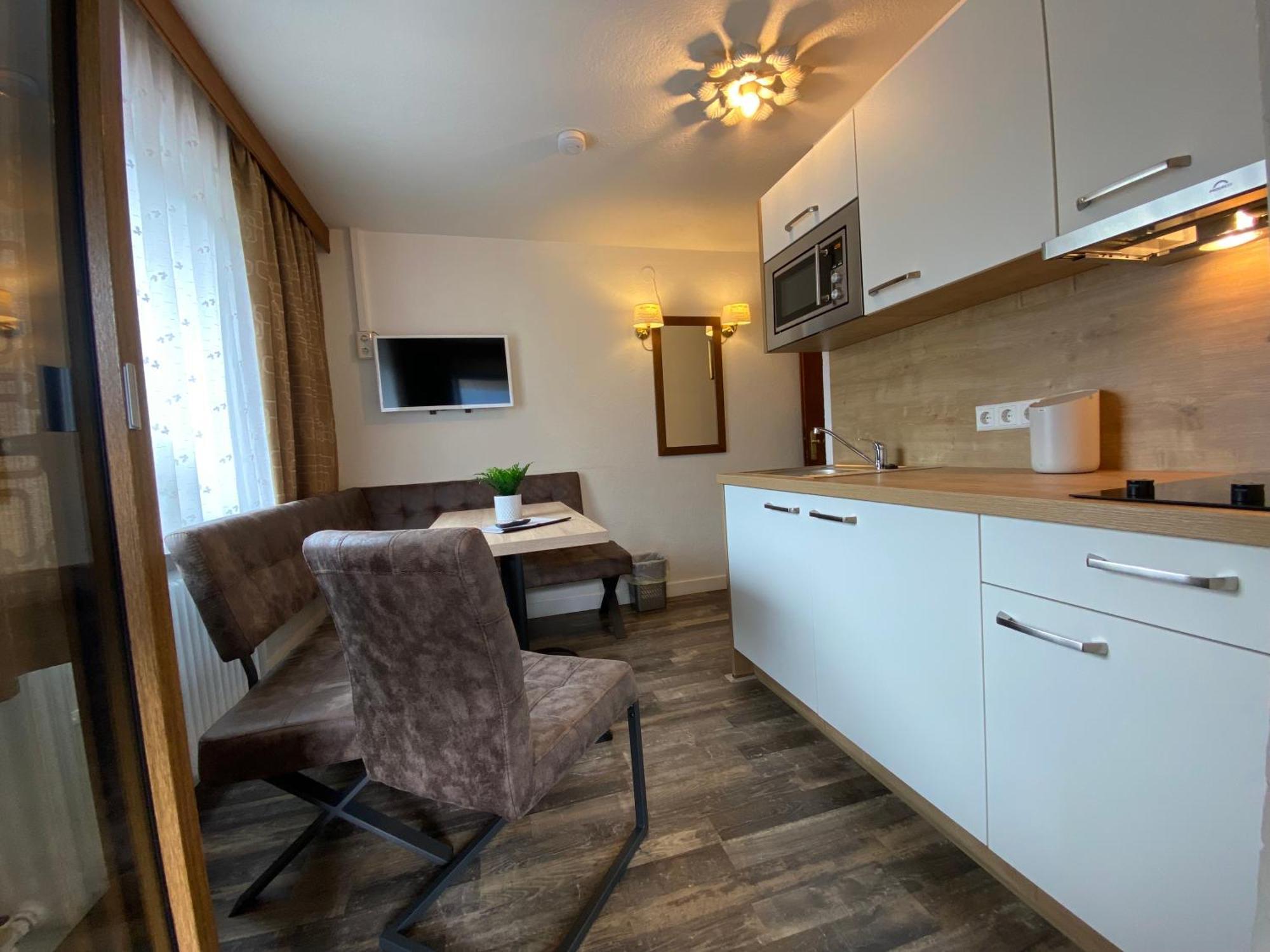Pension Jagerhof - Sommercard Inkl - 5 Min Zum Hochzeiger Йерценс Экстерьер фото